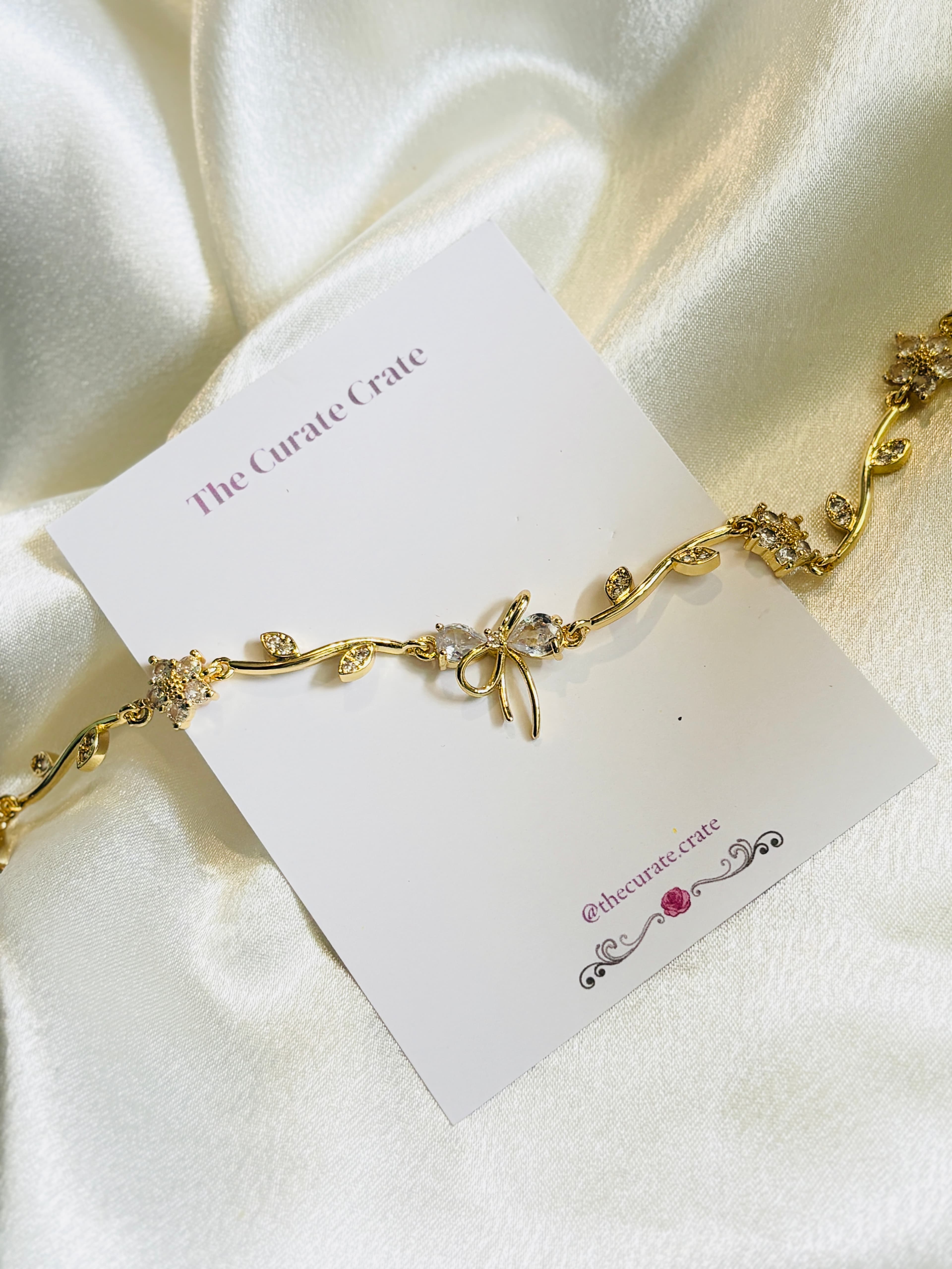 Dainty bow bracelet
